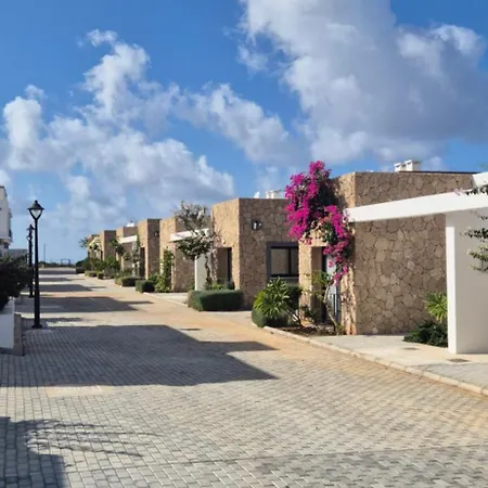 Sea View Penthouse With Jacuzzi & Roof Terrace At Northern Cyprus Apartament Protaras