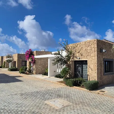 Apartament Sea View Penthouse With Jacuzzi & Roof Terrace At Northern Cyprus *